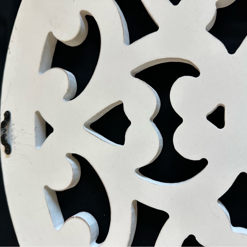 White Ornate Wall Decor 2 feet wide - Picture 7 of 16